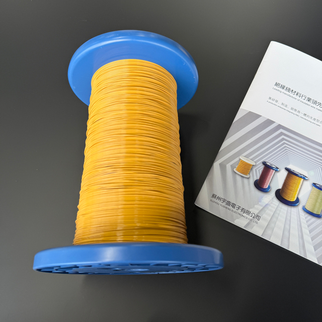 ลวดหุ้มฉนวนสามโพลีเอสเตอร์สีเหลืองสำหรับการเชื่อมต่อไฟฟ้าที่เชื่อถือได้